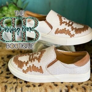 Marian Very G Tan Aztec Designed Slip On Sneaker